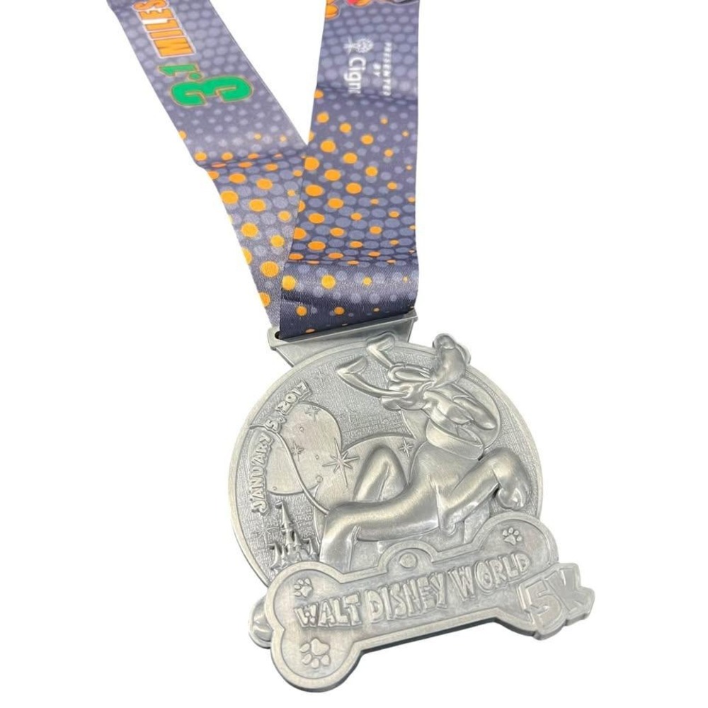 runDisney 2017 Pluto 5K Finisher Medal Walt Disney World WDW Marathon Race New